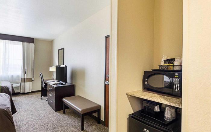 Comfort Inn & Suites Lakeside