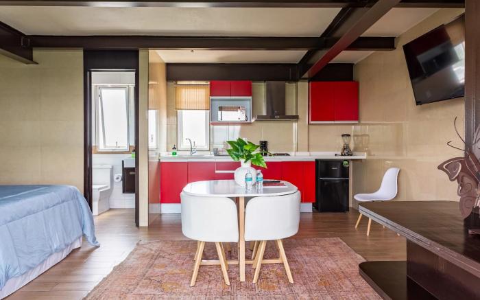 Cozy Rooftop suite B