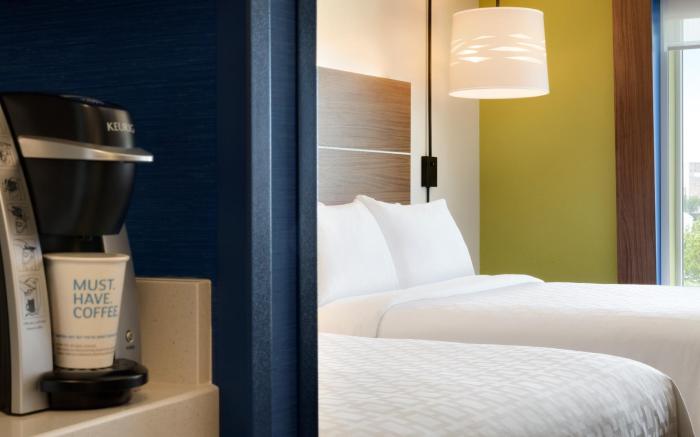 Holiday Inn Express And Suites Madison By IHG