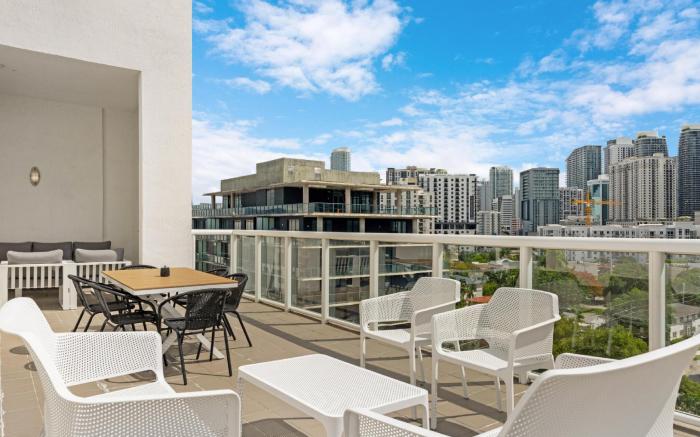 Roami at Habitat Brickell