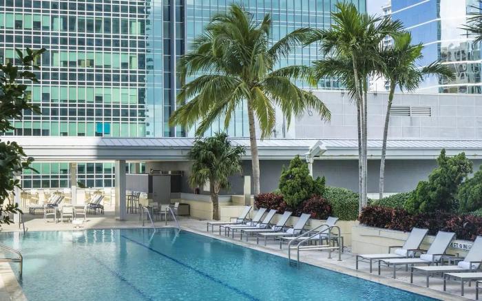 Roami at Brickell Arch