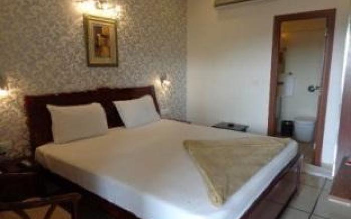 Hotel Gian Residency