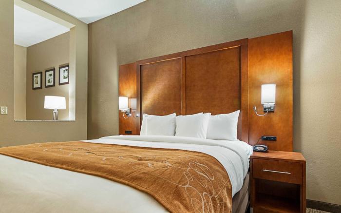 Comfort Suites