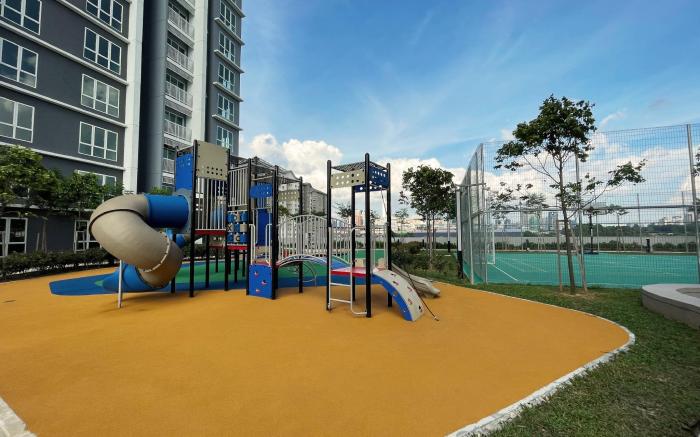 121 Residences @ The Homez Near One Utama Starling