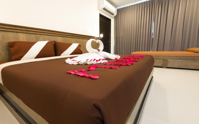 Comfy M.U.Den Patong Phuket