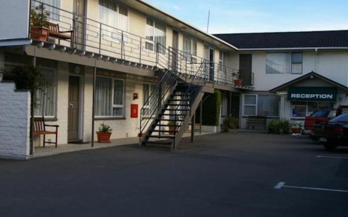 Adelphi Motel