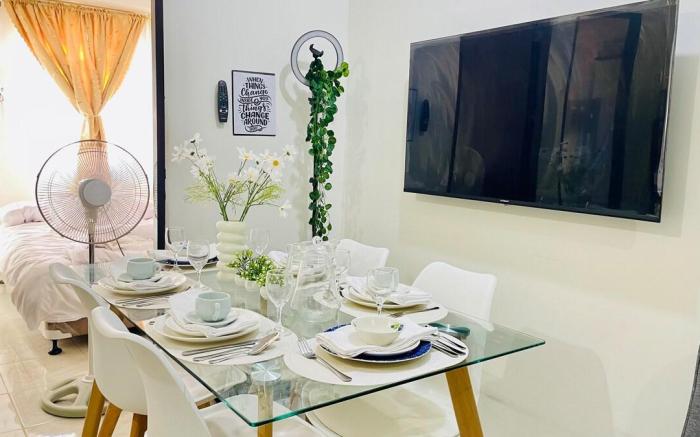 MARIA CONDO 19F Cebu High-Rise Views Room Mandaue