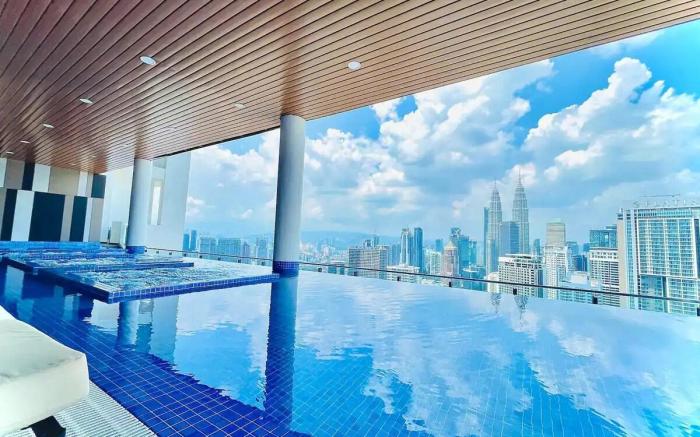 The Luxe Infinity pool KLCC 1room X41