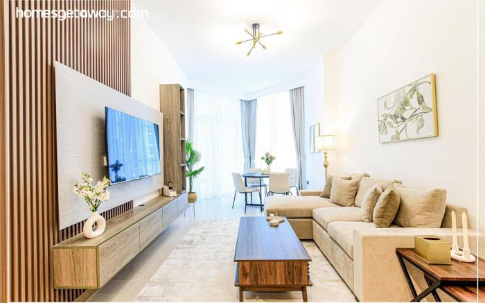 Along Business Bay Canal 1BR Apt