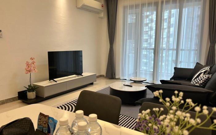 R&F 2Bedroom 2Bathroom By Wan Li Homestay