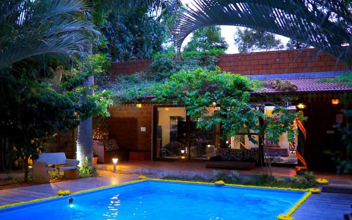 Emerald - Pool Villa near Bangalore Airport