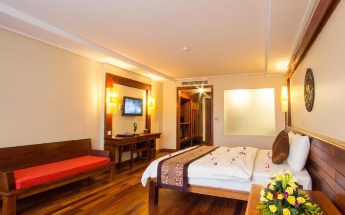 Royal Empire Premium Hotel