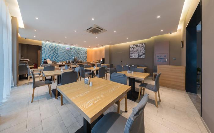 Home Inn Qingdao Development Zone Beer Plaza Golden Beach Changjiang East Road