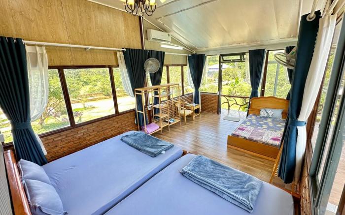 Entire 3000m2 Farm Ven Suoi, Swimming Pool, Pets