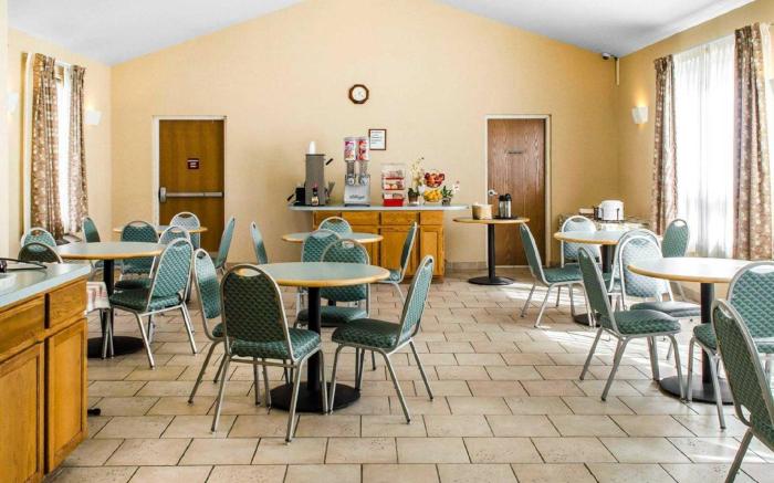 Rodeway Inn & Suites