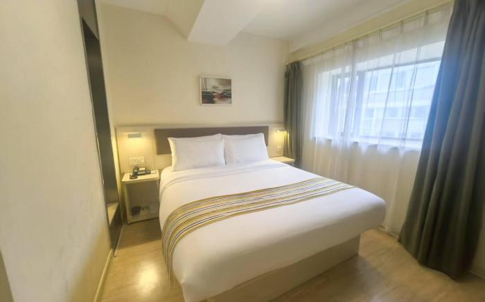 Home Inn Shanghai Jingxi Road Metro Station Yindu Road