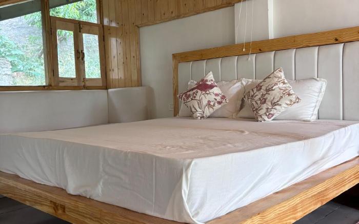 Comfy 1bhk w/ Loft | Itsy Bitsy Home
