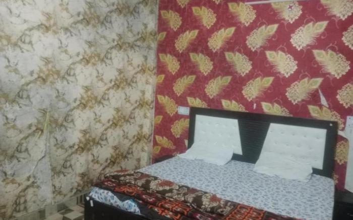 Raju Rajeshwari hotel 