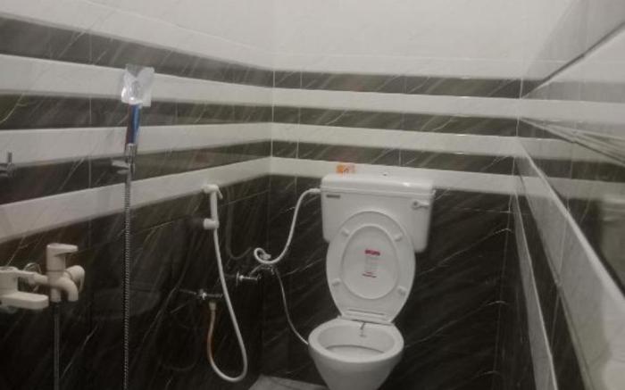 Raju Rajeshwari hotel 