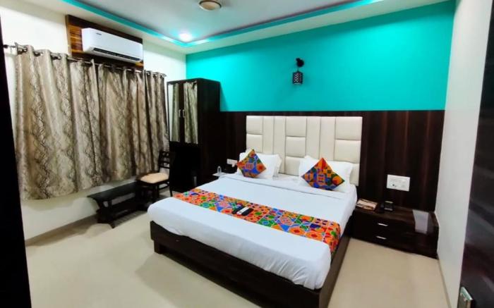 Hotel Adore Palace  - Near Mumbai Airport 