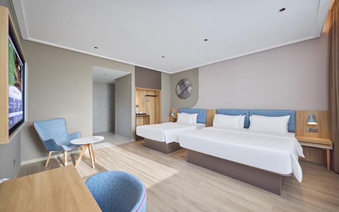Home Inn Neo Hangzhou Qiantang Yipeng Xinzhen Road Metro Station