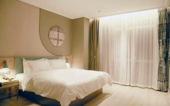 Home Inn Neo Qingdao Xiazhuang Tianfeng South Road
