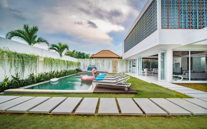 Huge Modern Lux Villa Seminyak