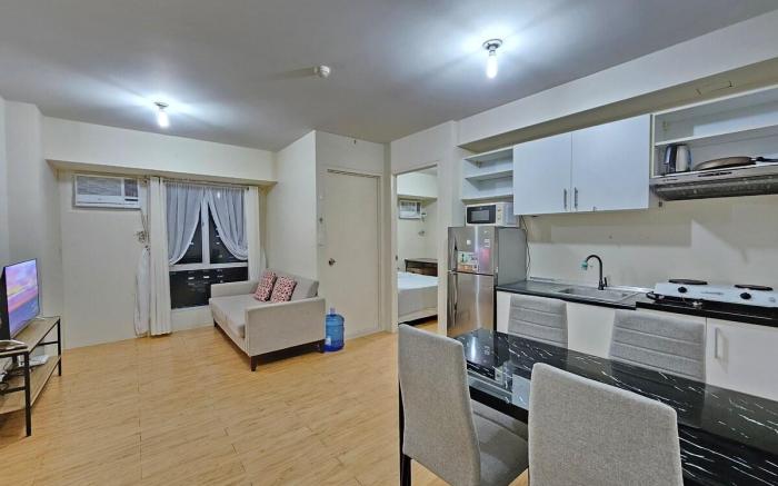 At 12th floor 1BR _Avida Tower 1, IT Park Cebu.