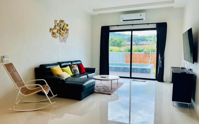 Unchan Liveliness Pool Villa 