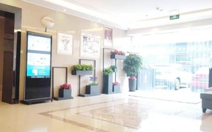 Home Inn Chengdu Wuhou Shenghuo Guangchang Hongpailou Subway Station Branch
