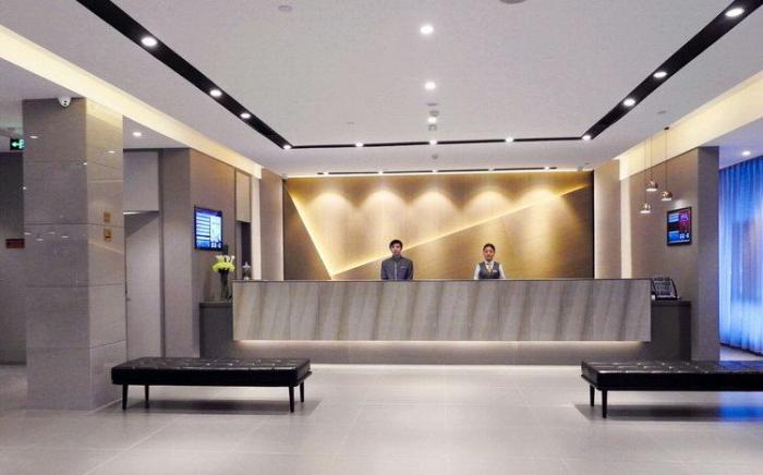 Home Inn Chengdu Chunxi Road Hongxingqiao Metro Station