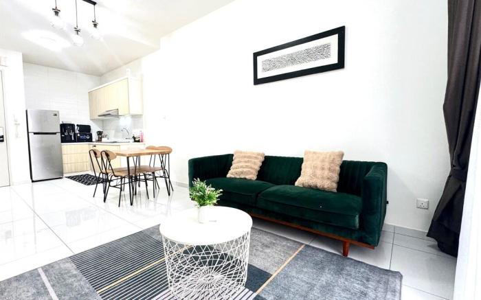 SkyTree Bukit Indah 2BR Wifi Netflix
