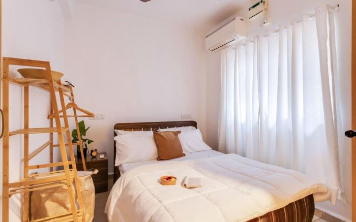 2 BHK Pool Front Apartment @5 mins to Anjuna Beach