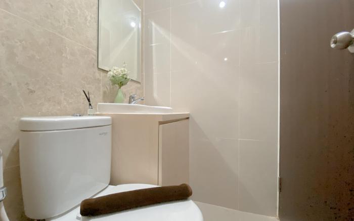 Elegant Comfy Studio Transpark Cibubur By Travelio