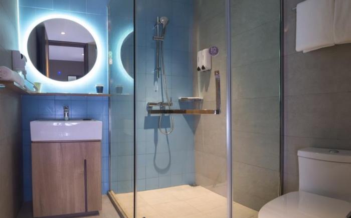 Home Inn Neo Shenzhen Dongmen Pedestrian Street Shaibu Metro Station