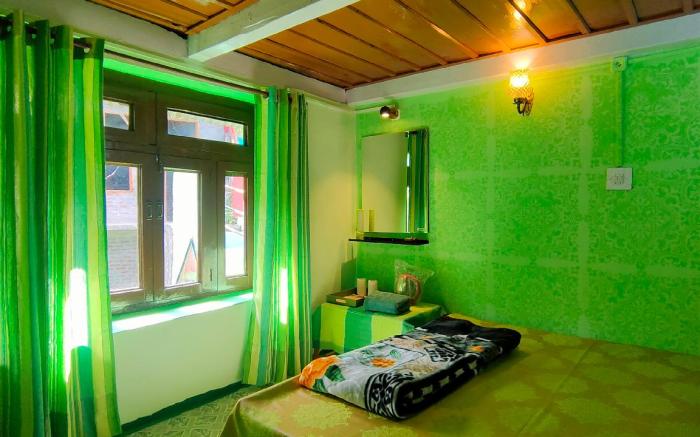 BOBKIN'S ARYAN HOMESTAY 