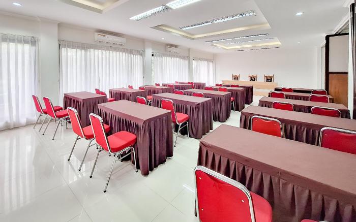 Urbanview Hotel Tridaya Cisarua Puncak