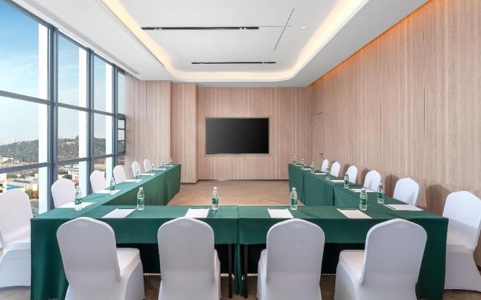 Holiday Inn Express Wuhan East Lake By IHG