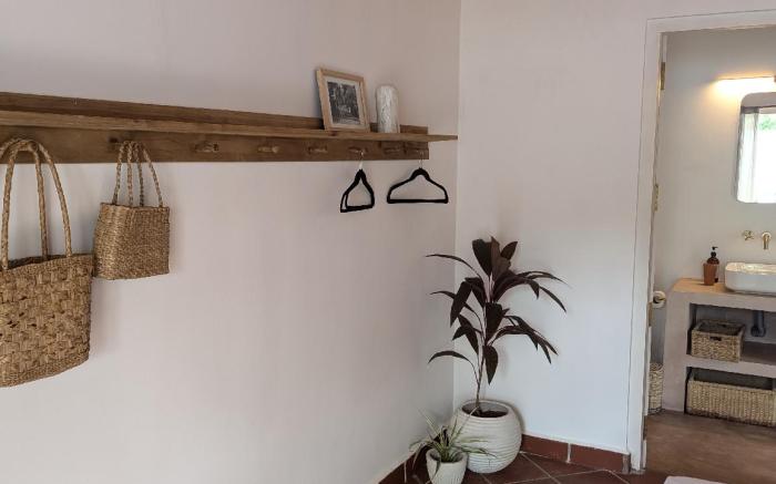 New 3 Bedroom Villa, Private Pool, 250m to Beach
