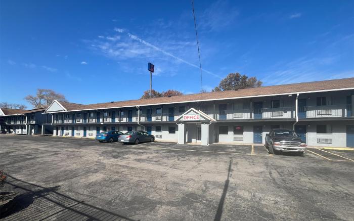 Studio 6  Suites Hurricane, WV