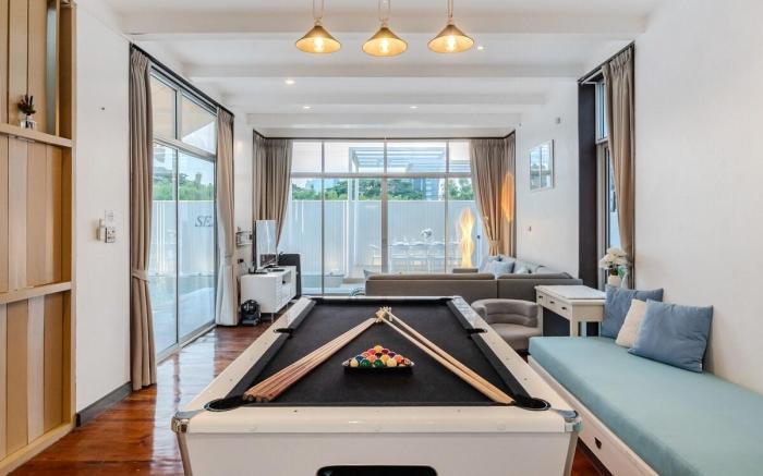 Villa with a Warm Atmosphere and Sea View in Pattaya