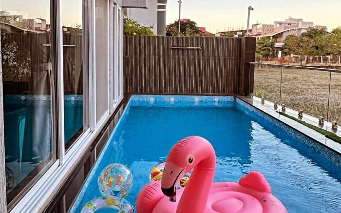 S2 Premium Villa Igatpuri 4BHK Heated Jacuzzi&Pool