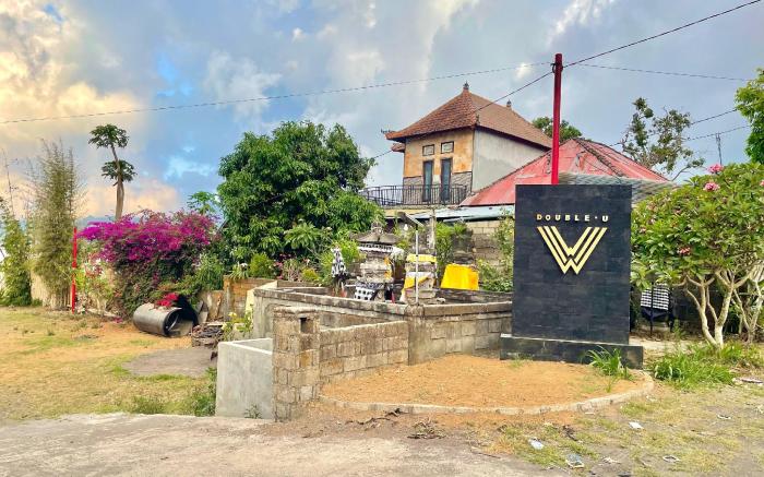 Double U Camp and Villa