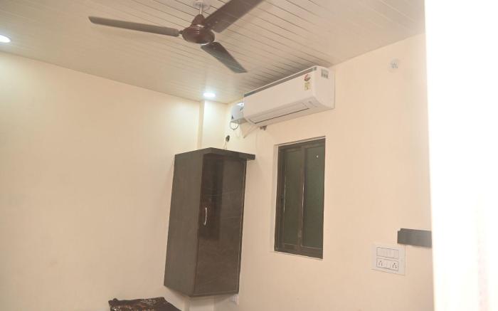 Jai Radhe Krishan Residency 