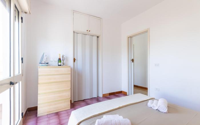 Porto Cesareo Air-conditioned Villa sleeps 12 Torre Cesarea