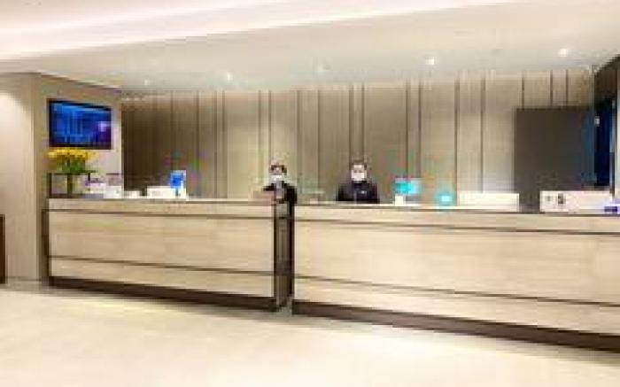Home Inn Plus Hangzhou Future Science and Technology City West Railway Station