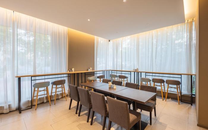 Home Inn Neo Qingdao Taidong Metro Station