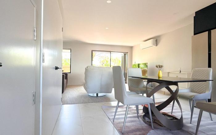 Graceful Stay 3BR beside UC