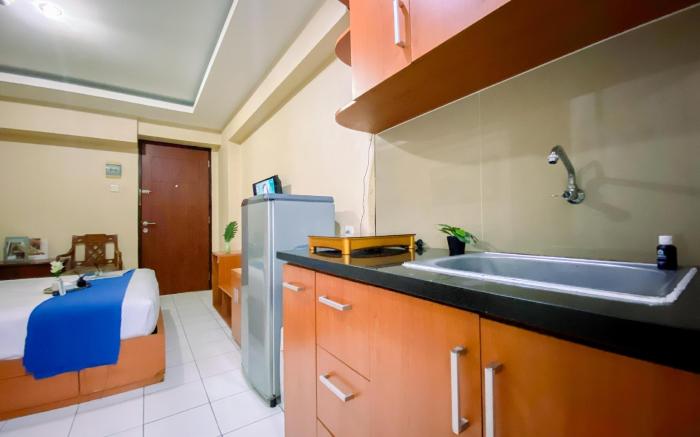 BestDeal Compact Studio Kebagusan City By Travelio