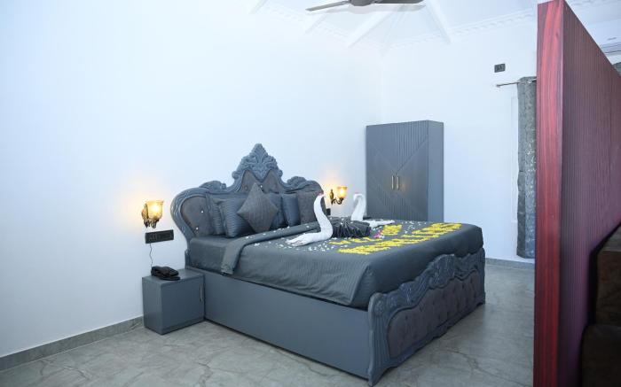Revellers Resort